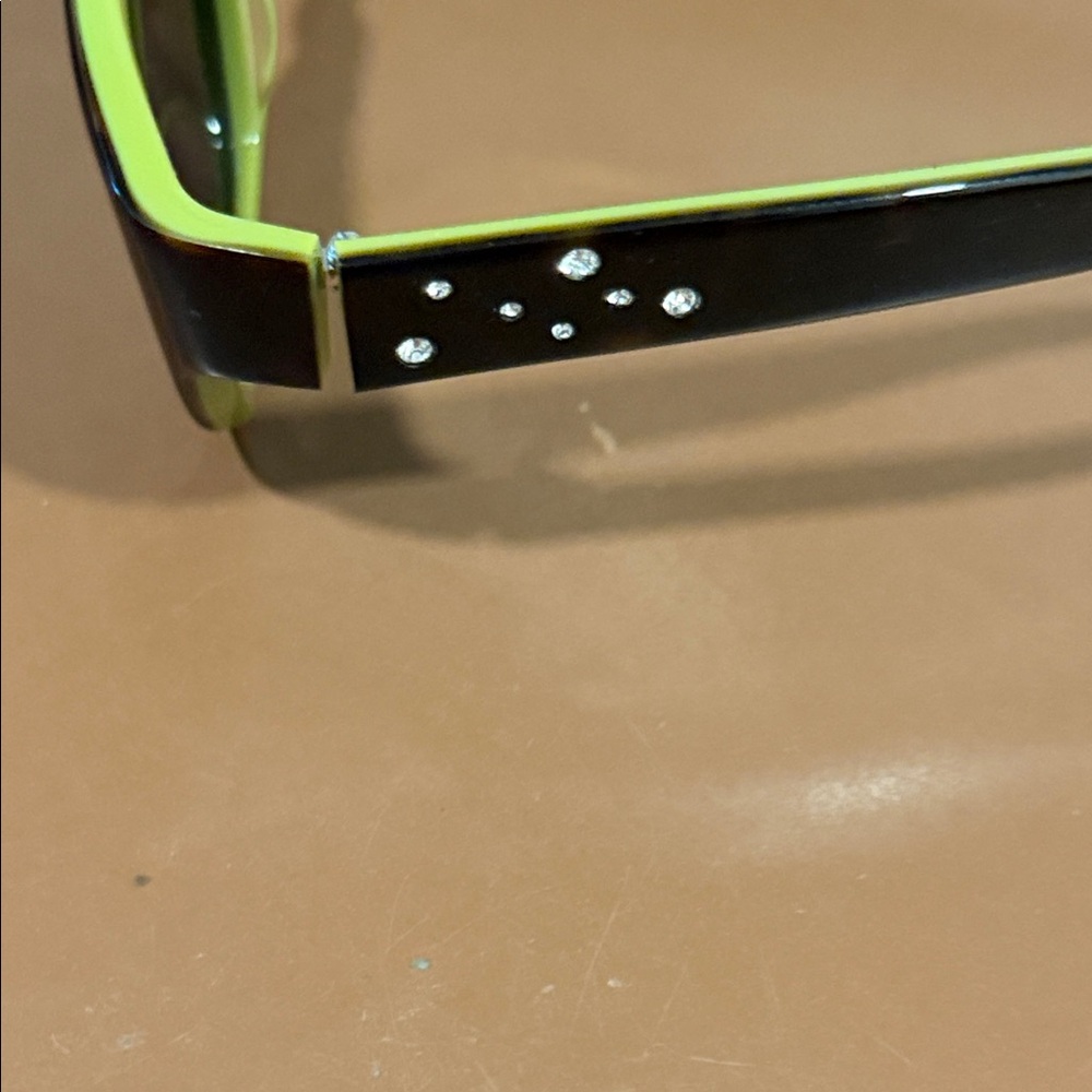 Jennifer Lopez Black and Lime Sunglasses - Picture 3 of 6